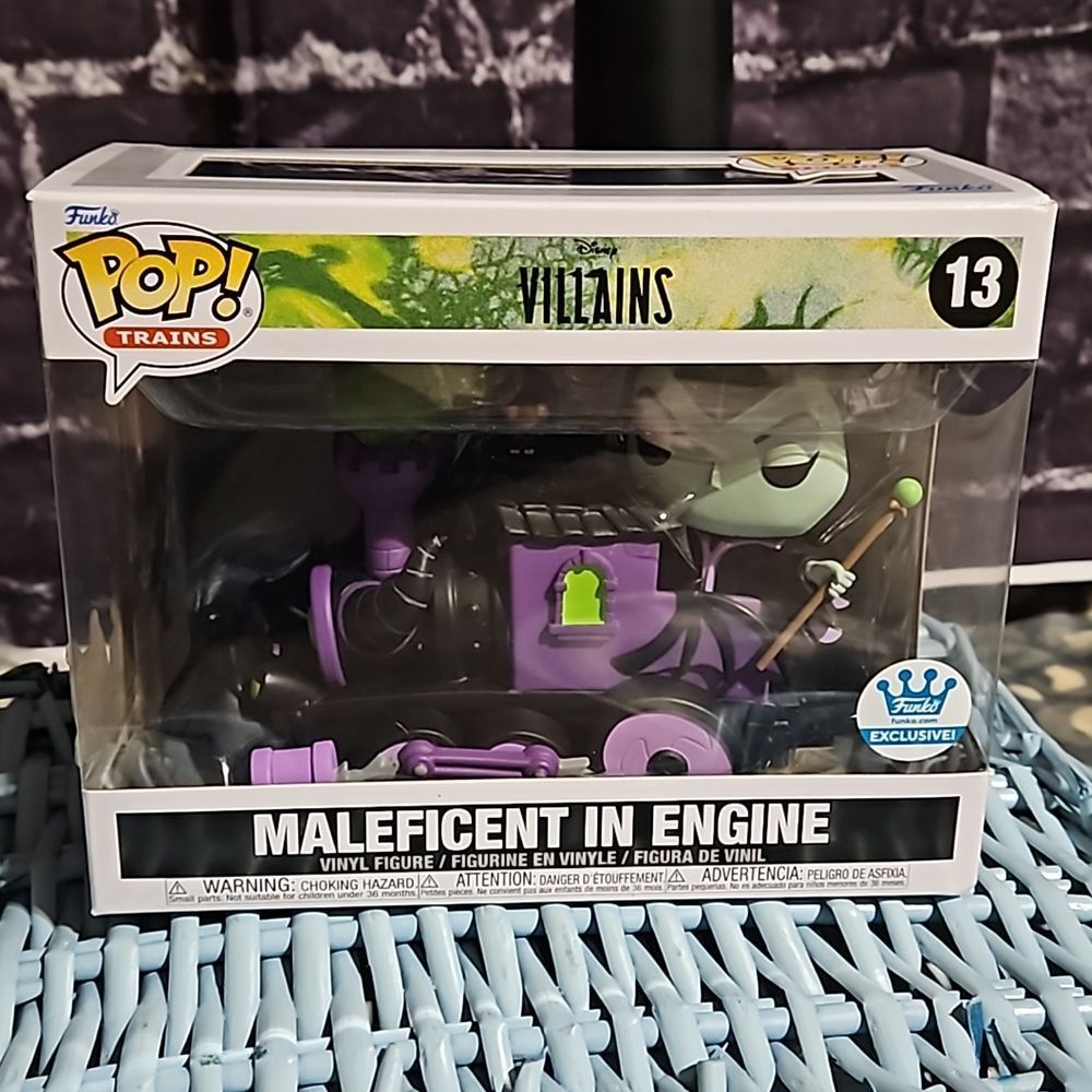 Funko Pop 🎄Trains Malificent in Engine #13  NWT